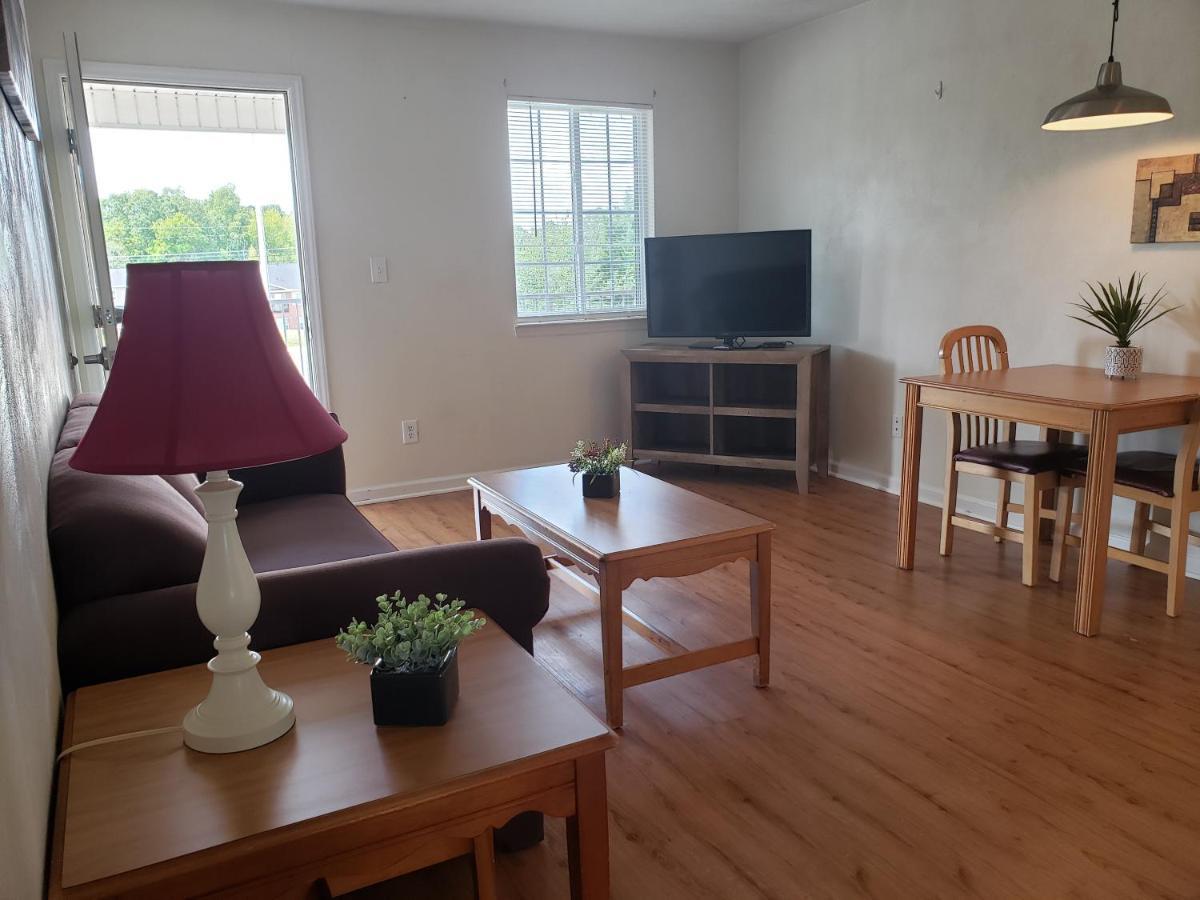 Affordable Suites Бърлингтън Екстериор снимка