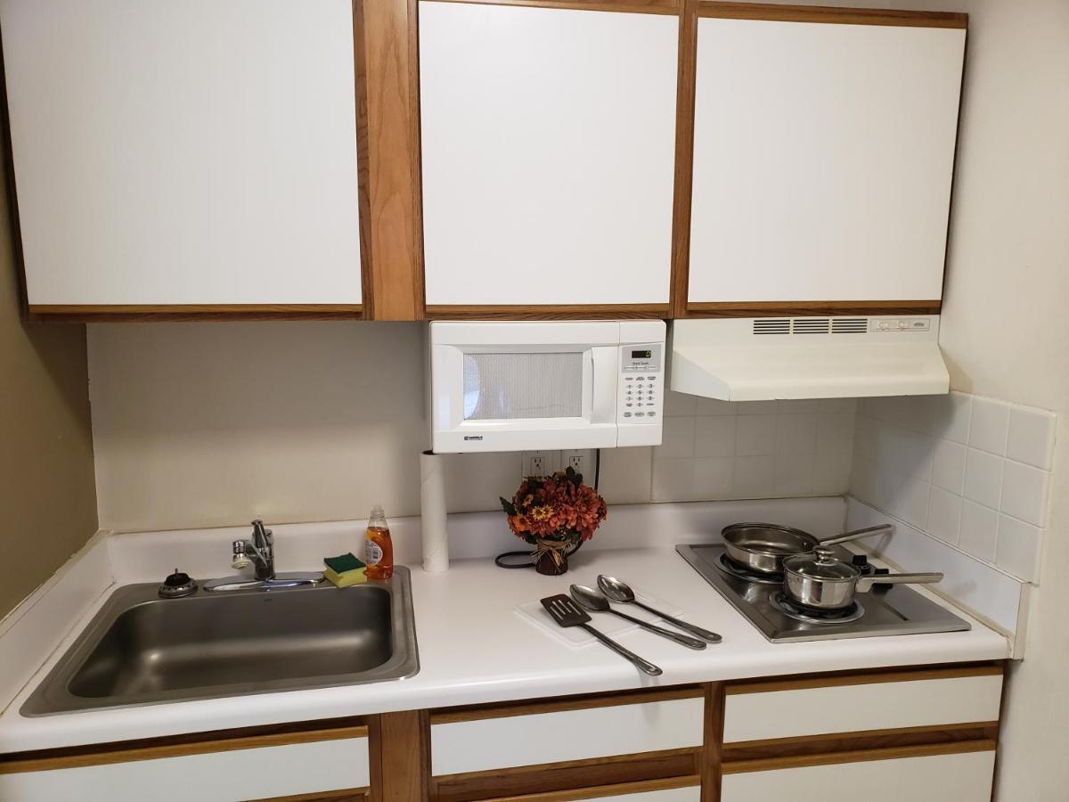 Affordable Suites Бърлингтън Екстериор снимка